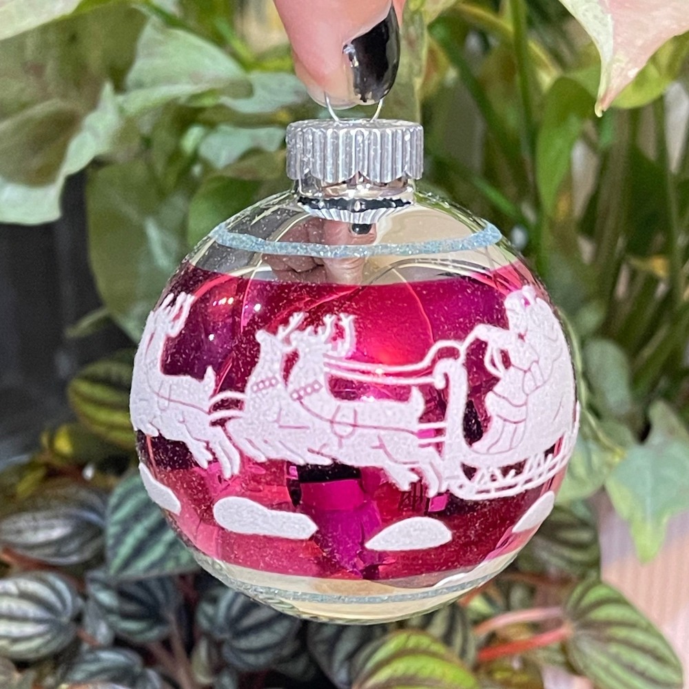3"‎ Radko Shiny Brite Stenciled Flocked Ornament Santa Sleigh Ride Church Pink